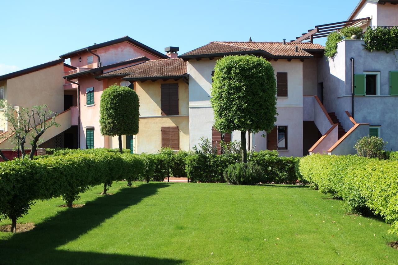 Holidays Garda Resort Village Peschiera del Garda Esterno foto