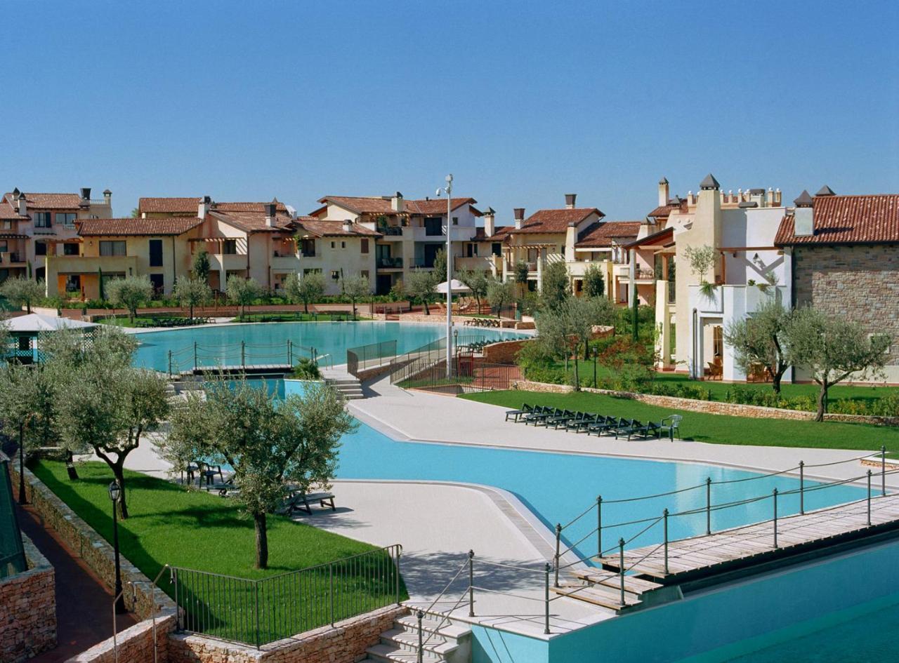 Holidays Garda Resort Village Peschiera del Garda Esterno foto